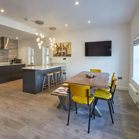 Host & - Hoggarth House Holiday home